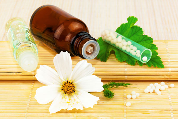 Poco a poco: nuevamente sobre la homeopatía () Poco a poco: de nuevo sobre la homeopatía.