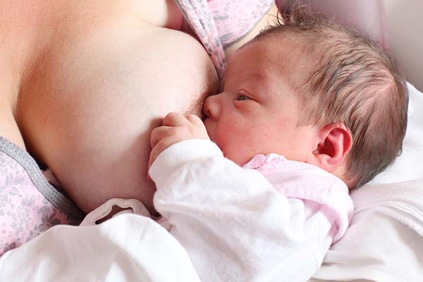 Breastfeeding: First Steps () Breastfeeding: First Steps